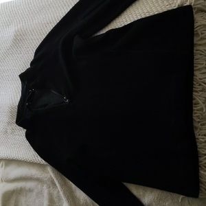 XL Mountain Hardwear black sweater
